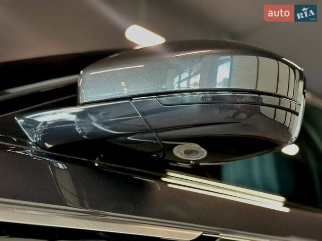 Сірий Ленд Ровер Рендж Ровер Велар, об'ємом двигуна 2 л та пробігом 69 тис. км за 55900 $, фото 10 на Automoto.ua