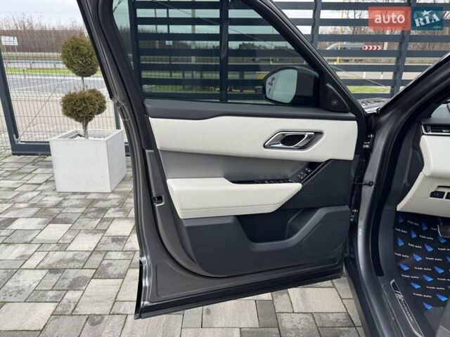 Серый Ленд Ровер Рендж Ровер Велар, объемом двигателя 2 л и пробегом 14 тыс. км за 58700 $, фото 13 на Automoto.ua