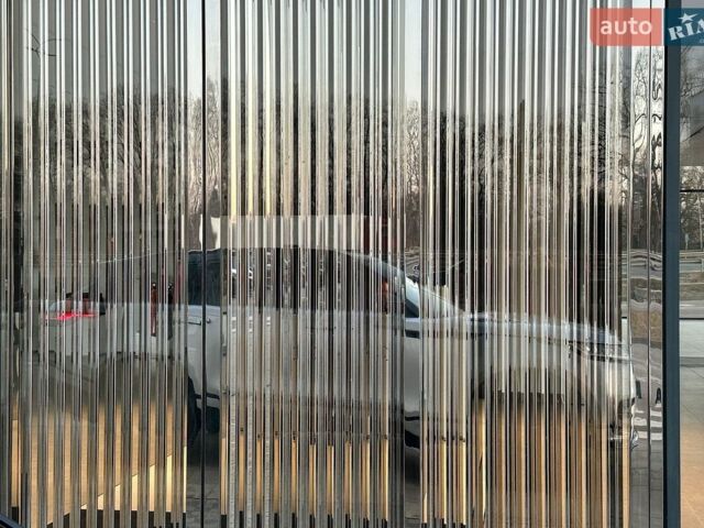 Сірий Ленд Ровер Рендж Ровер Велар, об'ємом двигуна 2 л та пробігом 2 тис. км за 65499 $, фото 57 на Automoto.ua