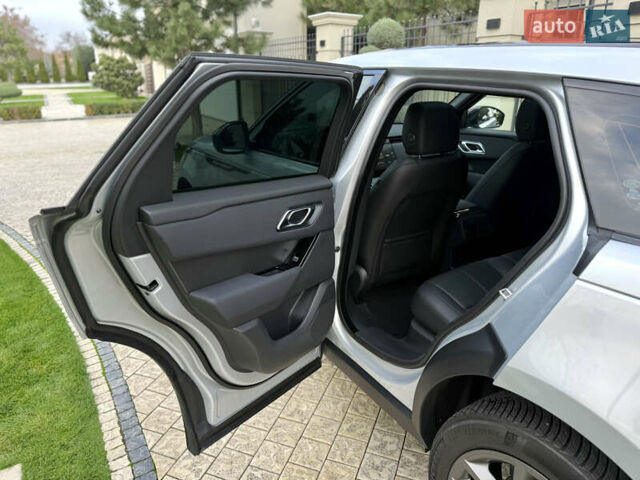 Сірий Ленд Ровер Рендж Ровер Велар, об'ємом двигуна 2 л та пробігом 22 тис. км за 74900 $, фото 31 на Automoto.ua