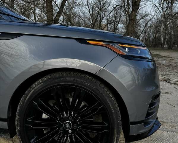 Серый Ленд Ровер Рендж Ровер Велар, объемом двигателя 3 л и пробегом 8 тыс. км за 85000 $, фото 8 на Automoto.ua