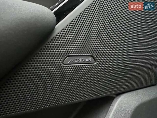 Сірий Ленд Ровер Рендж Ровер Велар, об'ємом двигуна 2 л та пробігом 24 тис. км за 69900 $, фото 12 на Automoto.ua