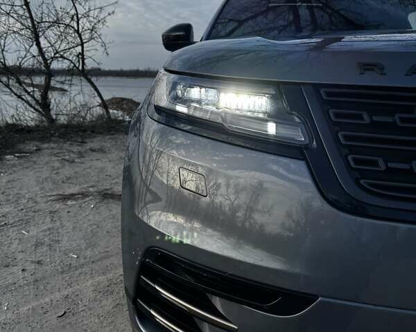 Серый Ленд Ровер Рендж Ровер Велар, объемом двигателя 3 л и пробегом 8 тыс. км за 85000 $, фото 7 на Automoto.ua