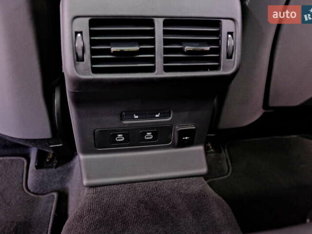 Сірий Ленд Ровер Рендж Ровер Велар, об'ємом двигуна 2 л та пробігом 25 тис. км за 64900 $, фото 49 на Automoto.ua