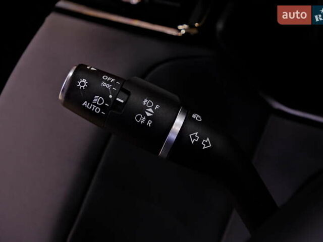 Сірий Ленд Ровер Рендж Ровер Велар, об'ємом двигуна 2 л та пробігом 25 тис. км за 64900 $, фото 32 на Automoto.ua