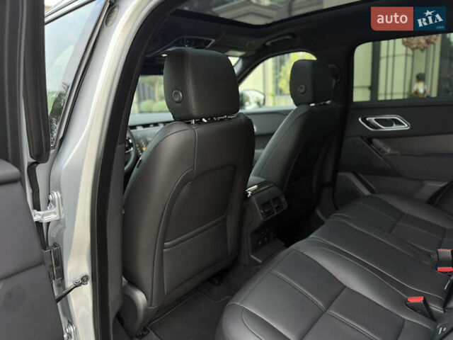 Сірий Ленд Ровер Рендж Ровер Велар, об'ємом двигуна 2 л та пробігом 22 тис. км за 74900 $, фото 33 на Automoto.ua