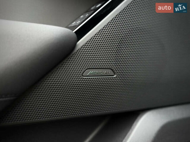 Сірий Ленд Ровер Рендж Ровер Велар, об'ємом двигуна 2 л та пробігом 22 тис. км за 74900 $, фото 28 на Automoto.ua