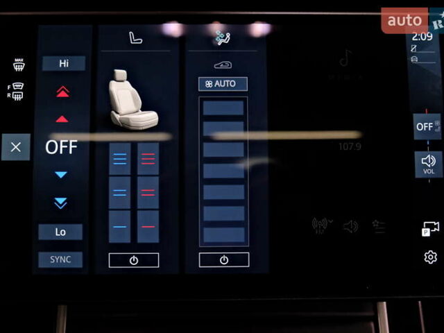 Сірий Ленд Ровер Рендж Ровер Велар, об'ємом двигуна 2 л та пробігом 25 тис. км за 64900 $, фото 36 на Automoto.ua