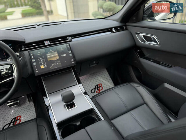 Сірий Ленд Ровер Рендж Ровер Велар, об'ємом двигуна 2 л та пробігом 22 тис. км за 74900 $, фото 39 на Automoto.ua