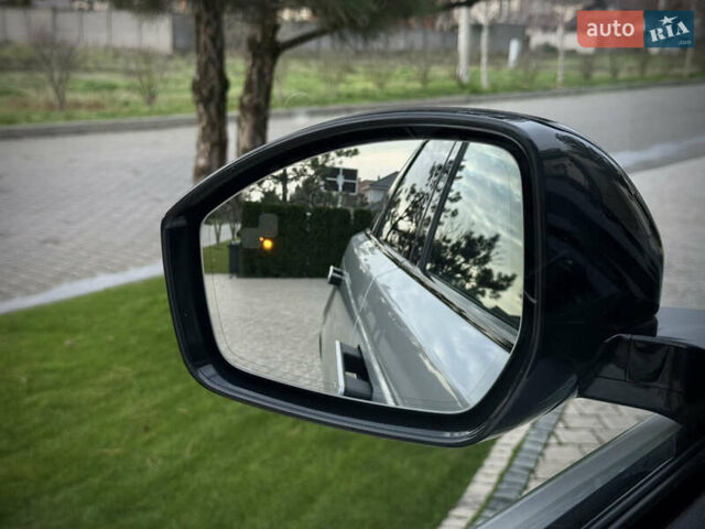 Сірий Ленд Ровер Рендж Ровер Велар, об'ємом двигуна 2 л та пробігом 22 тис. км за 74900 $, фото 25 на Automoto.ua