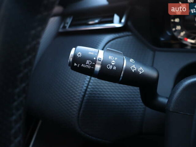 Синий Ленд Ровер Рендж Ровер Велар, объемом двигателя 2 л и пробегом 128 тыс. км за 31900 $, фото 22 на Automoto.ua