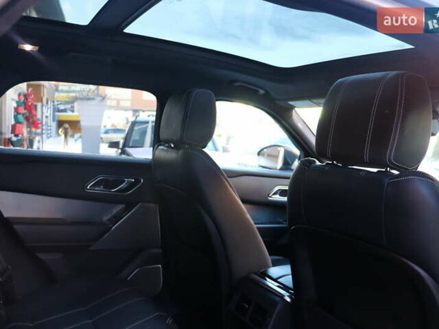 Синий Ленд Ровер Рендж Ровер Велар, объемом двигателя 2 л и пробегом 128 тыс. км за 31900 $, фото 43 на Automoto.ua