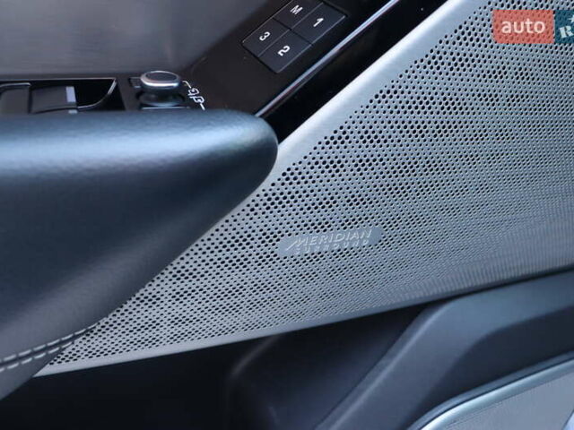 Синий Ленд Ровер Рендж Ровер Велар, объемом двигателя 2 л и пробегом 128 тыс. км за 31900 $, фото 17 на Automoto.ua