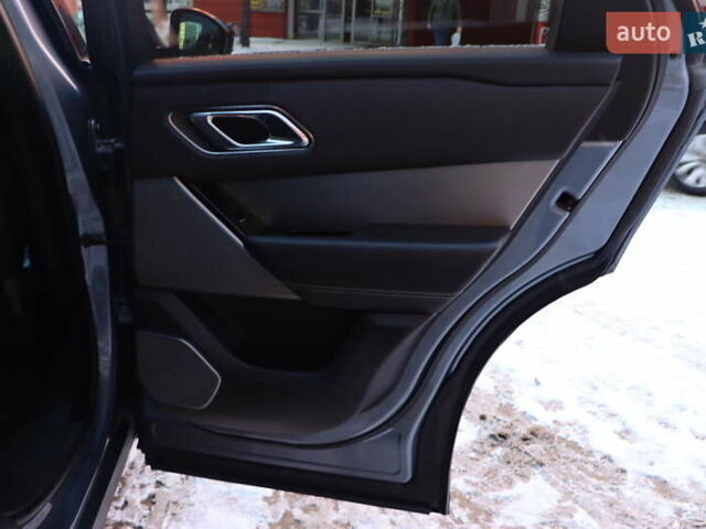 Синий Ленд Ровер Рендж Ровер Велар, объемом двигателя 2 л и пробегом 128 тыс. км за 31900 $, фото 44 на Automoto.ua