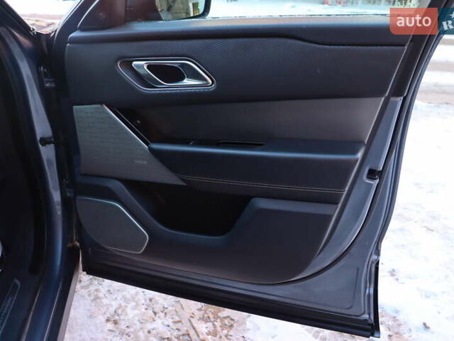 Синий Ленд Ровер Рендж Ровер Велар, объемом двигателя 2 л и пробегом 128 тыс. км за 31900 $, фото 48 на Automoto.ua