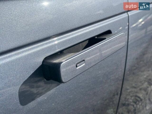 Синий Ленд Ровер Рендж Ровер Велар, объемом двигателя 2 л и пробегом 103 тыс. км за 37700 $, фото 21 на Automoto.ua