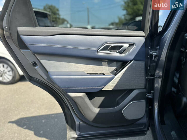 Синий Ленд Ровер Рендж Ровер Велар, объемом двигателя 2 л и пробегом 91 тыс. км за 38000 $, фото 19 на Automoto.ua