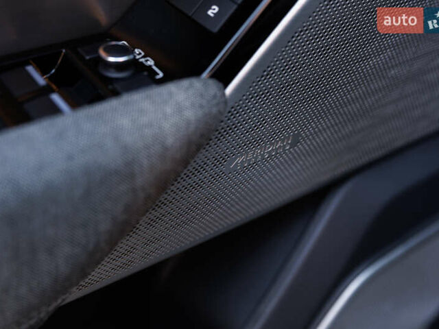 Синій Ленд Ровер Рендж Ровер Велар, об'ємом двигуна 2 л та пробігом 113 тис. км за 38999 $, фото 54 на Automoto.ua