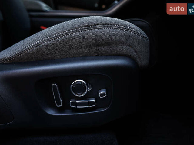 Синій Ленд Ровер Рендж Ровер Велар, об'ємом двигуна 2 л та пробігом 113 тис. км за 38999 $, фото 48 на Automoto.ua