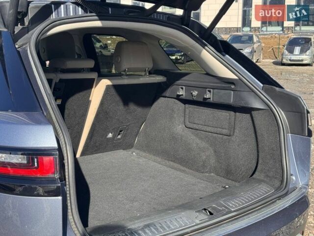 Синий Ленд Ровер Рендж Ровер Велар, объемом двигателя 2 л и пробегом 103 тыс. км за 37700 $, фото 32 на Automoto.ua