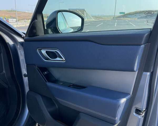 Синій Ленд Ровер Рендж Ровер Велар, об'ємом двигуна 2 л та пробігом 102 тис. км за 45000 $, фото 38 на Automoto.ua