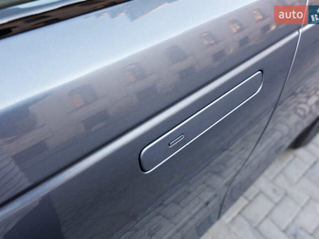 Синій Ленд Ровер Рендж Ровер Велар, об'ємом двигуна 2 л та пробігом 113 тис. км за 38999 $, фото 74 на Automoto.ua