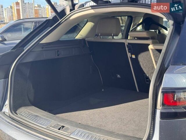 Синий Ленд Ровер Рендж Ровер Велар, объемом двигателя 2 л и пробегом 103 тыс. км за 37700 $, фото 33 на Automoto.ua