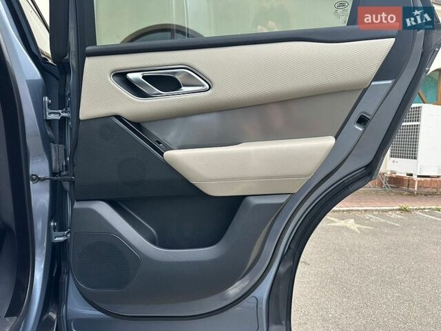 Синий Ленд Ровер Рендж Ровер Велар, объемом двигателя 2 л и пробегом 104 тыс. км за 32890 $, фото 38 на Automoto.ua