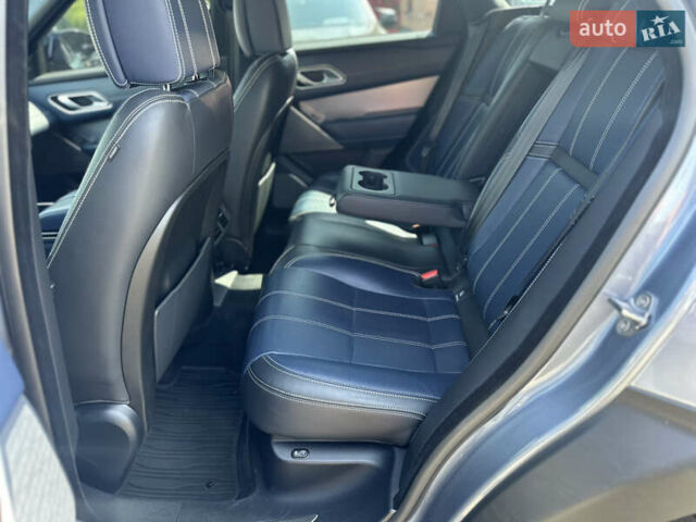 Синий Ленд Ровер Рендж Ровер Велар, объемом двигателя 2 л и пробегом 91 тыс. км за 38000 $, фото 20 на Automoto.ua