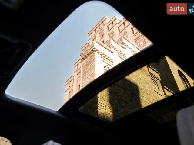 Синій Ленд Ровер Рендж Ровер Велар, об'ємом двигуна 2 л та пробігом 113 тис. км за 38999 $, фото 71 на Automoto.ua