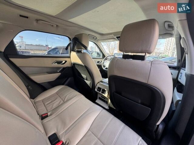 Синий Ленд Ровер Рендж Ровер Велар, объемом двигателя 2 л и пробегом 103 тыс. км за 37700 $, фото 66 на Automoto.ua