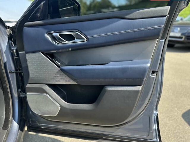 Синий Ленд Ровер Рендж Ровер Велар, объемом двигателя 2 л и пробегом 91 тыс. км за 38000 $, фото 21 на Automoto.ua