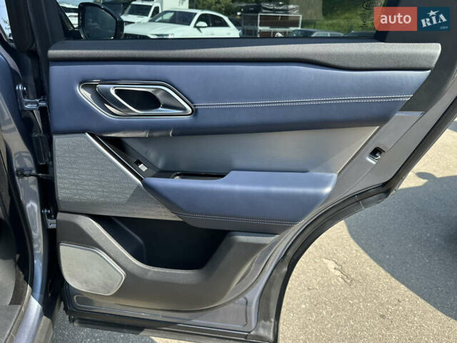 Синий Ленд Ровер Рендж Ровер Велар, объемом двигателя 2 л и пробегом 91 тыс. км за 38000 $, фото 24 на Automoto.ua