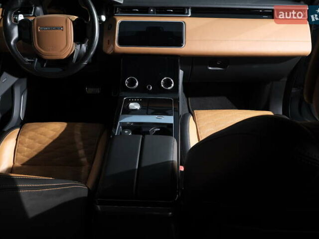 Синій Ленд Ровер Рендж Ровер Велар, об'ємом двигуна 5 л та пробігом 114 тис. км за 75000 $, фото 17 на Automoto.ua