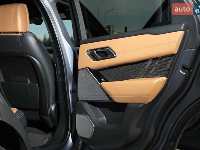 Синій Ленд Ровер Рендж Ровер Велар, об'ємом двигуна 5 л та пробігом 114 тис. км за 75000 $, фото 33 на Automoto.ua