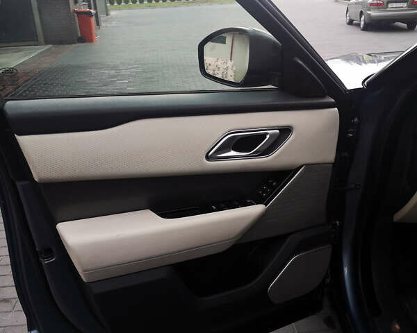 Синій Ленд Ровер Рендж Ровер Велар, об'ємом двигуна 2 л та пробігом 57 тис. км за 37499 $, фото 17 на Automoto.ua