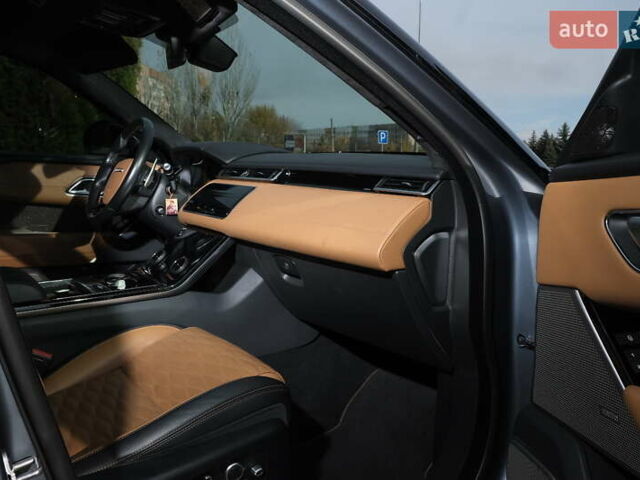 Синій Ленд Ровер Рендж Ровер Велар, об'ємом двигуна 5 л та пробігом 114 тис. км за 75000 $, фото 29 на Automoto.ua