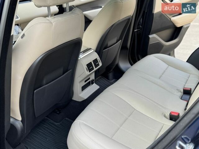 Синий Ленд Ровер Рендж Ровер Велар, объемом двигателя 2 л и пробегом 99 тыс. км за 52800 $, фото 37 на Automoto.ua