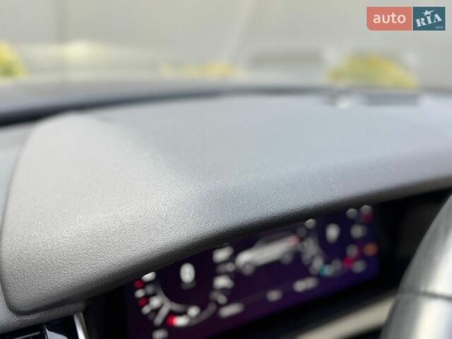 Синий Ленд Ровер Рендж Ровер Велар, объемом двигателя 2 л и пробегом 99 тыс. км за 52800 $, фото 56 на Automoto.ua