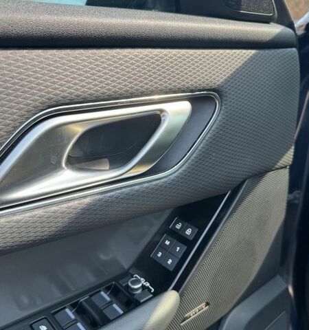 Синий Ленд Ровер Рендж Ровер Велар, объемом двигателя 2 л и пробегом 103 тыс. км за 36500 $, фото 15 на Automoto.ua