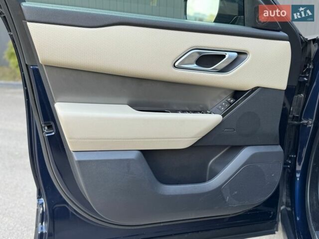 Синий Ленд Ровер Рендж Ровер Велар, объемом двигателя 2 л и пробегом 99 тыс. км за 52800 $, фото 27 на Automoto.ua