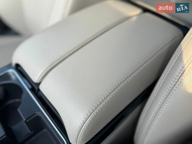 Синий Ленд Ровер Рендж Ровер Велар, объемом двигателя 2 л и пробегом 99 тыс. км за 52800 $, фото 68 на Automoto.ua