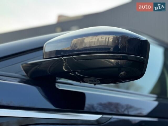 Синий Ленд Ровер Рендж Ровер Велар, объемом двигателя 2 л и пробегом 99 тыс. км за 52800 $, фото 16 на Automoto.ua