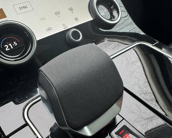 Синій Ленд Ровер Рендж Ровер Велар, об'ємом двигуна 2 л та пробігом 102 тис. км за 38500 $, фото 18 на Automoto.ua