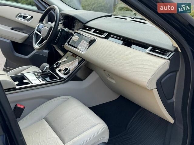 Синий Ленд Ровер Рендж Ровер Велар, объемом двигателя 2 л и пробегом 99 тыс. км за 52800 $, фото 47 на Automoto.ua