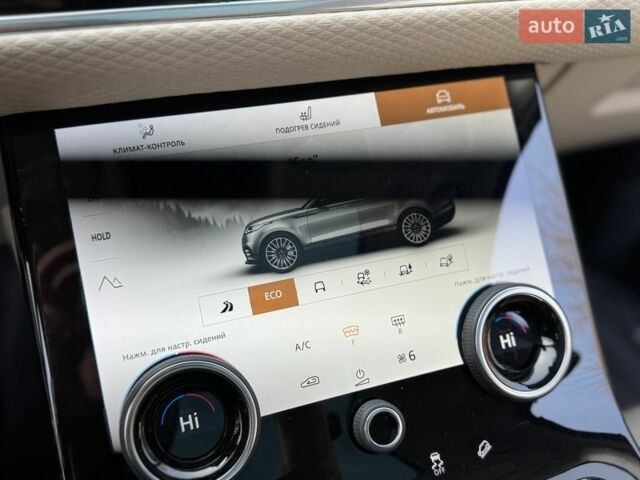 Синий Ленд Ровер Рендж Ровер Велар, объемом двигателя 2 л и пробегом 99 тыс. км за 52800 $, фото 71 на Automoto.ua