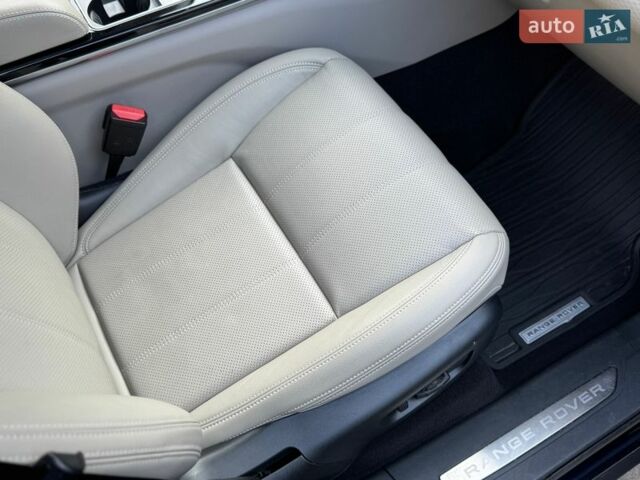 Синий Ленд Ровер Рендж Ровер Велар, объемом двигателя 2 л и пробегом 99 тыс. км за 52800 $, фото 49 на Automoto.ua