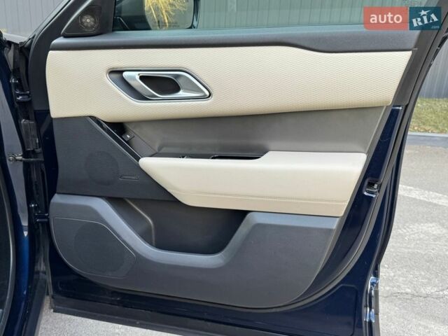 Синий Ленд Ровер Рендж Ровер Велар, объемом двигателя 2 л и пробегом 99 тыс. км за 52800 $, фото 46 на Automoto.ua