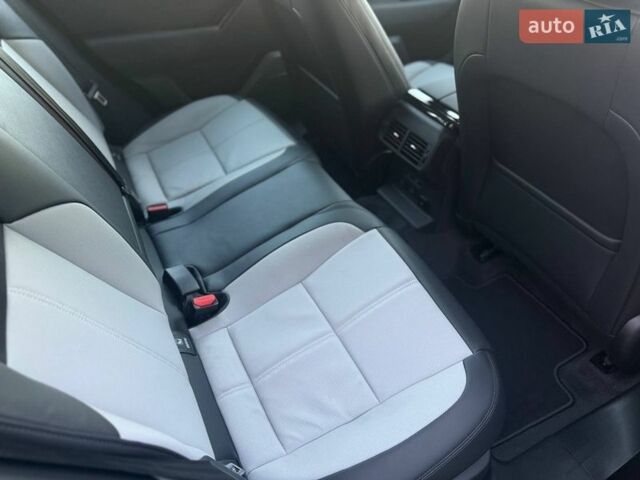 Синій Ленд Ровер Рендж Ровер Велар, об'ємом двигуна 3 л та пробігом 7 тис. км за 89983 $, фото 22 на Automoto.ua