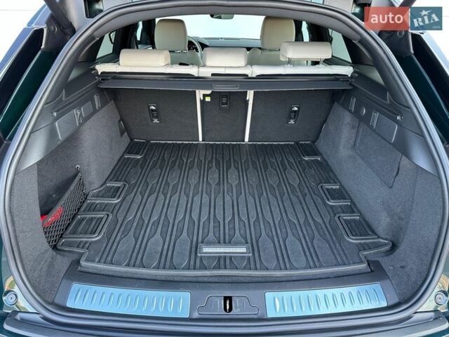 Зеленый Ленд Ровер Рендж Ровер Велар, объемом двигателя 2 л и пробегом 65 тыс. км за 55900 $, фото 31 на Automoto.ua